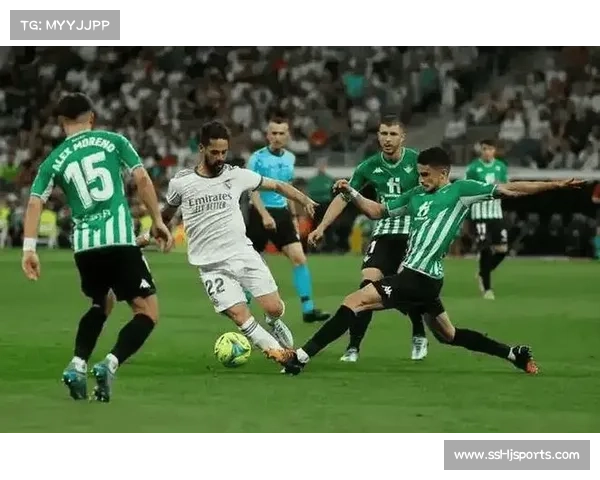 里昂门将扑救关键球，零封表现成连胜基石